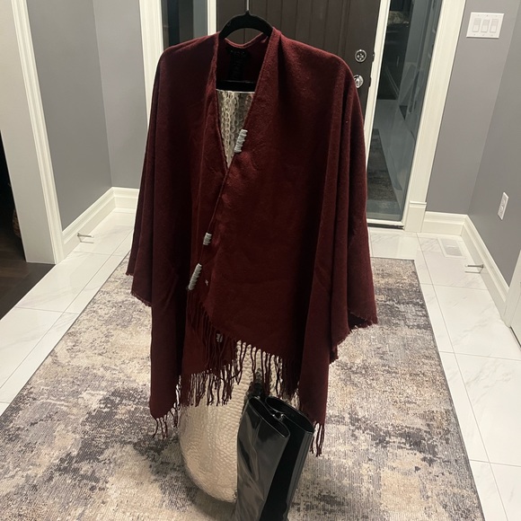 LAUNDRY BY SHELLI SEGAL burgundy fringed pashmina shawl with touch of grey - Picture 5 of 16